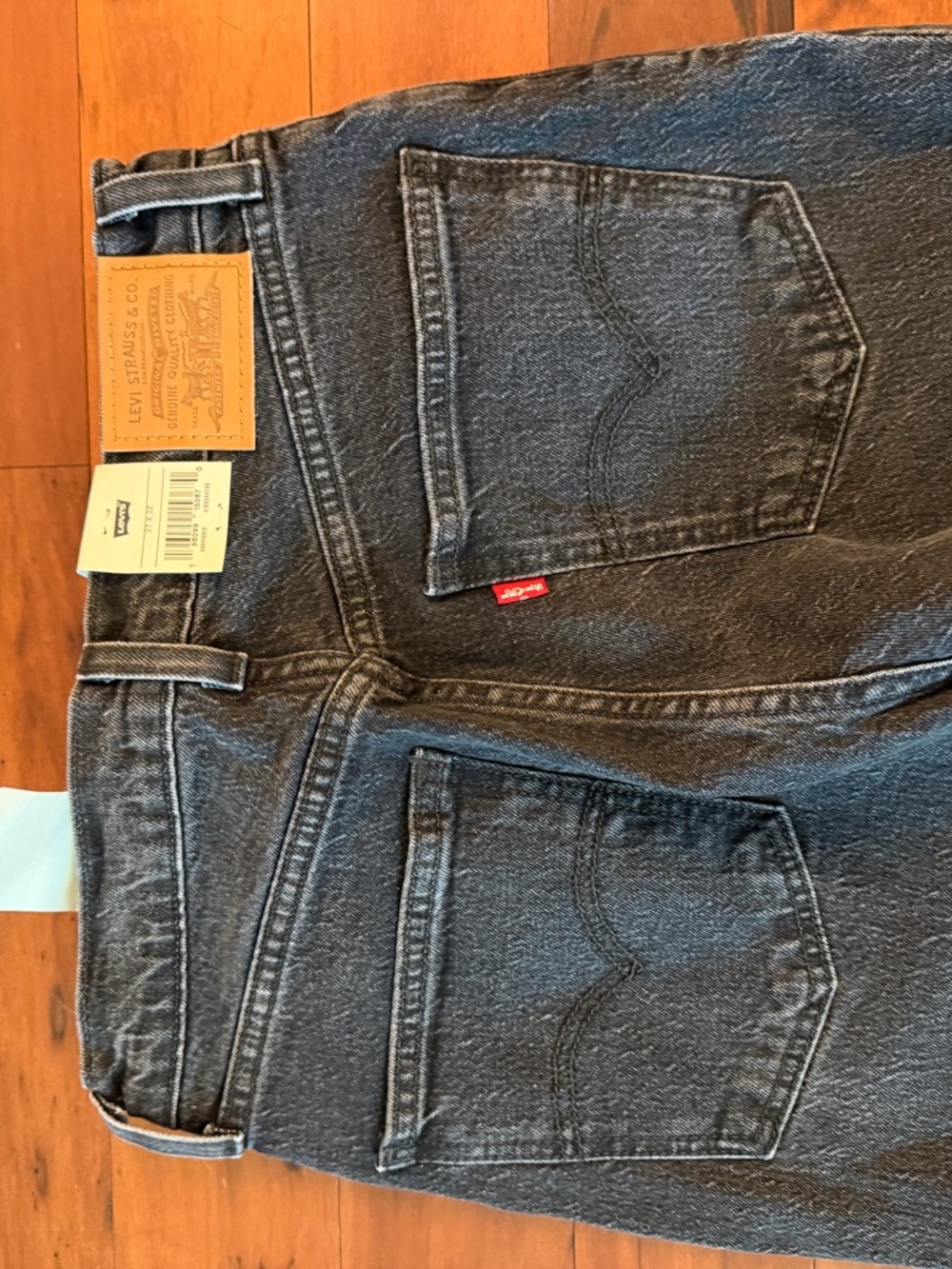 Levis jeans - Picture 3 of 4